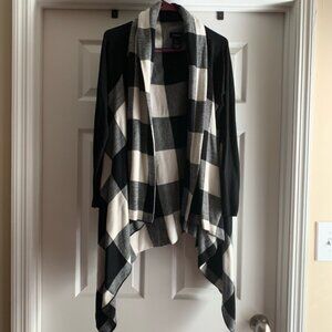 👀Buffalo Plaid TORRID drape cardigan!!